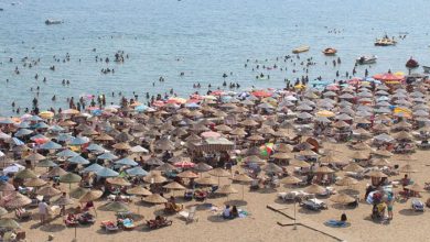 Antalya’ya gelen turistler sektörü hareketlendirdi